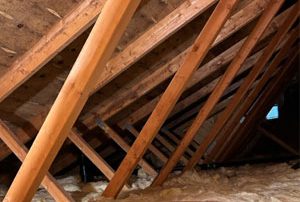 Attic Insulation, Beaconsfield - soffits blocked by insulation