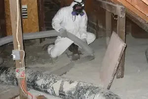 Attic, vermiculite decontamination in Chateauguay