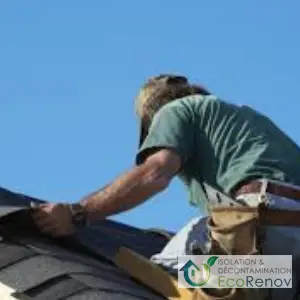 Compagnie pour la réparation d'un toit avec bardeaux, Montréal